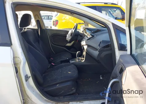 2011 Ford Fiesta Se z USA, uszkodzony, nr VIN 3FADP4BJ5BM198574